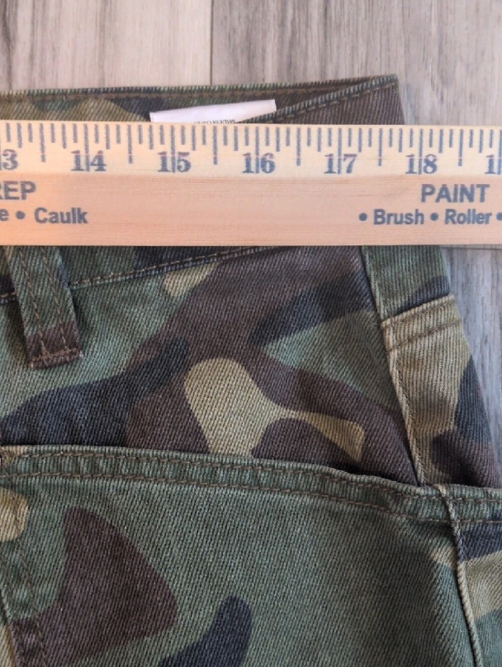 Women’s Camouflage Cargo Shorts with Drawstring Waist - Picture 4 of 14